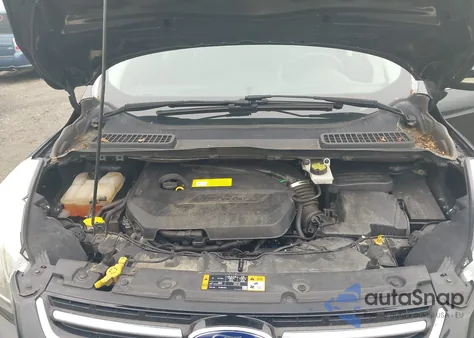 2015 Ford Escape Titanium из США, поврежденный, VIN 1FMCU0JX7FUB00462